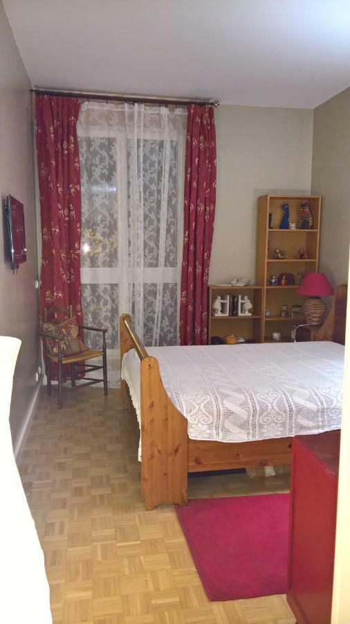 Appartement Meublé Garches Extérieur photo